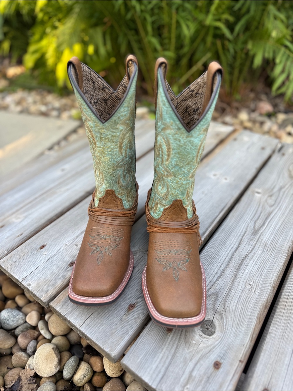Women’s Laredo Brown and Turquoise Western Cowboy Boots